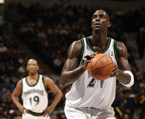 进攻端乏力 进攻端乏力