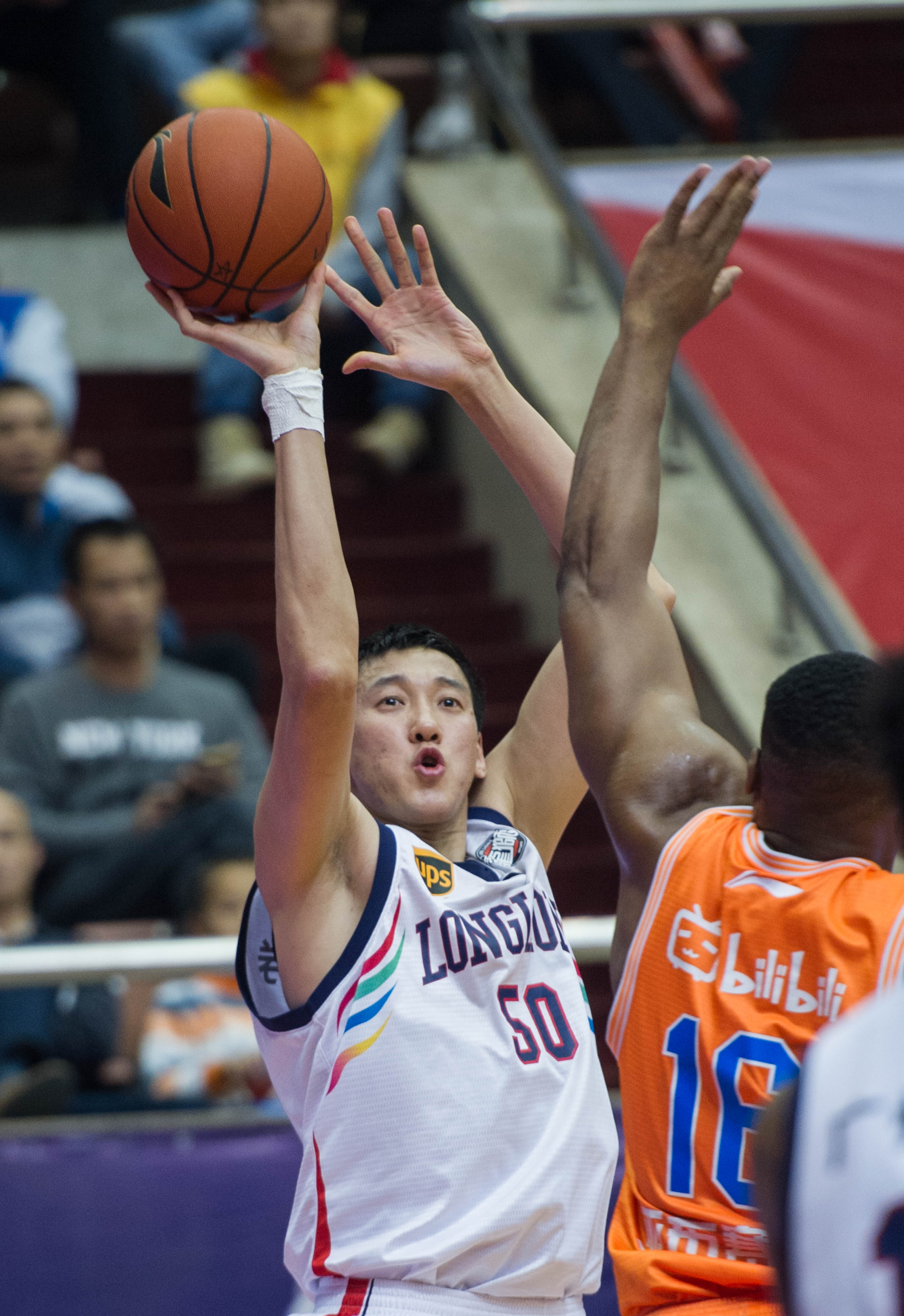 间被违规利 间被违规利